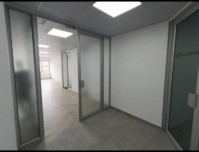 BUSINESS PROPERTY TO RENT IN SUNNINGHILL